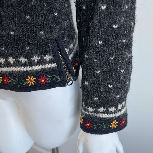 Laundromat Wool Cardigan Sweater Warm Fleece Lining Womens S Hand Made in Nepal - Picture 6 of 16